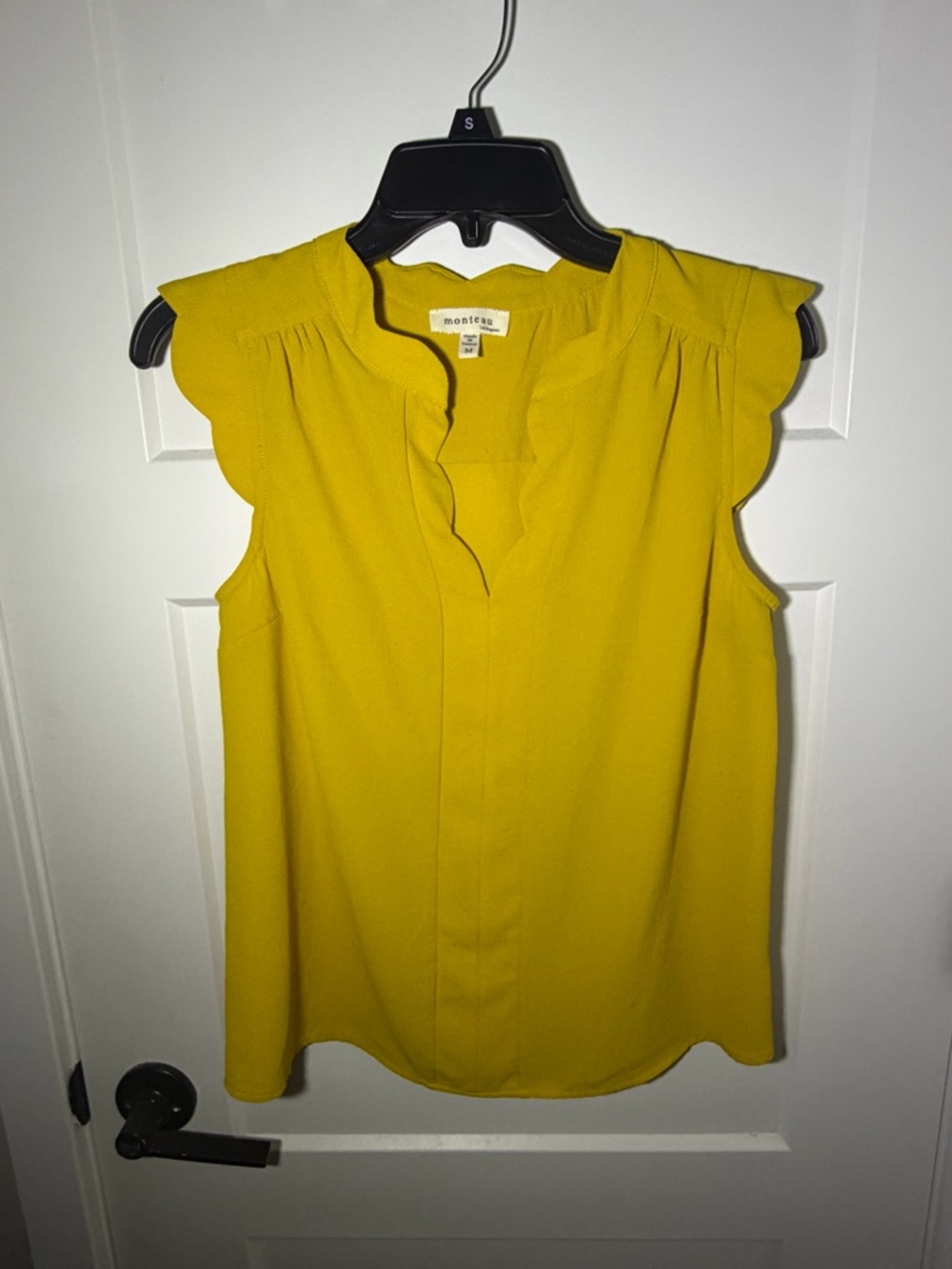 Monteau Yellow Scallop Sleeve Sleeveless Top - Picture 2 of 4